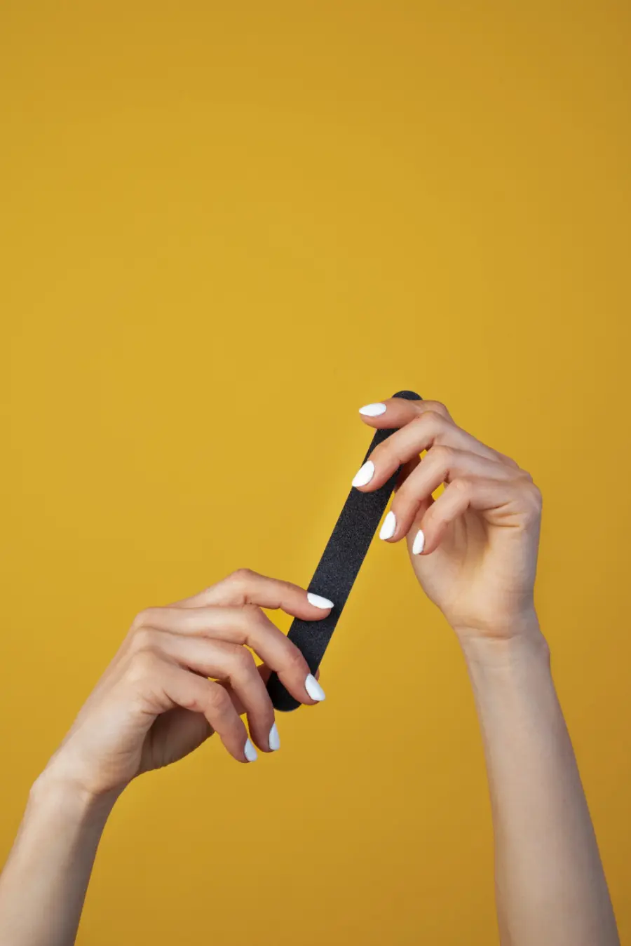 Manicure, quali strumenti devono essere presenti in un kit professionale